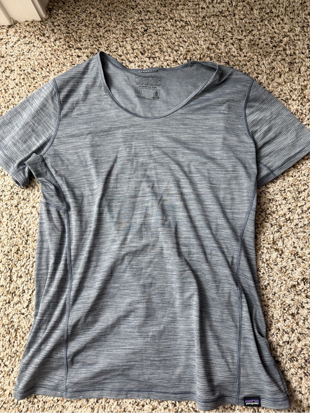 Patagonia Women's Heather Gray Short Sleeve Performance Tee⭐️ Used - like new⭐️